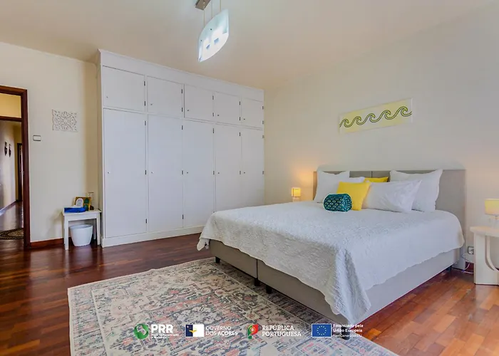 Vagabond Mermaid Ponta Delgada