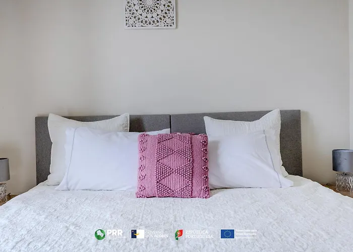 Vagabond Mermaid Bed & Breakfast *