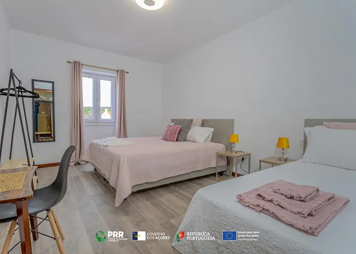 Bed & Breakfast Vagabond Mermaid Ponta Delgada