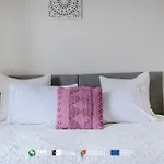 Vagabond Mermaid Bed & Breakfast *