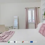 Bed & Breakfast Vagabond Mermaid Ponta Delgada (Sao Miguel)