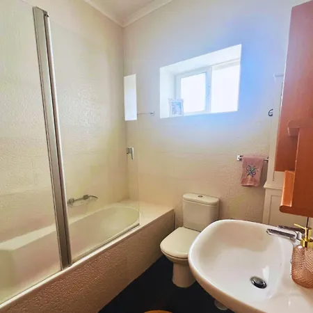 Vagabond Mermaid Bed & Breakfast Ponta Delgada (Sao Miguel)