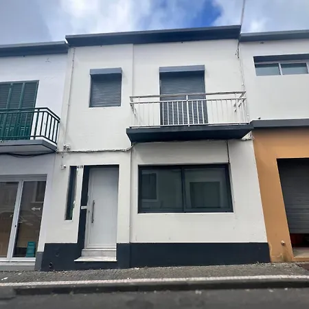 Vagabond Mermaid Bed & Breakfast *