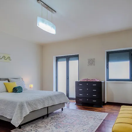 Vagabond Mermaid Bed & Breakfast Ponta Delgada (Sao Miguel)