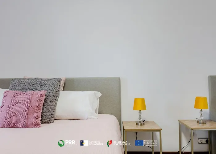 Bed and Breakfast Vagabond Mermaid Πόντα Ντελγκάντα