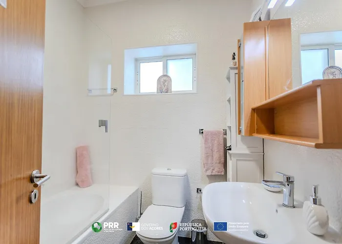 Vagabond Mermaid Bed and Breakfast Πόντα Ντελγκάντα